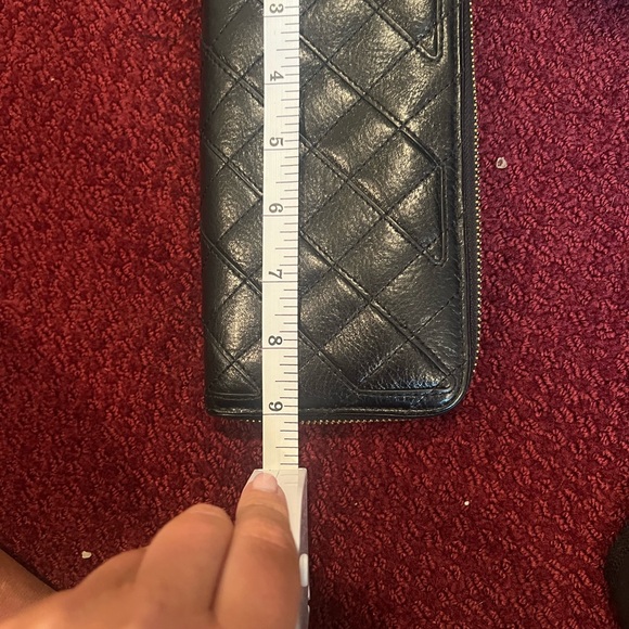 Tory Burch EUC large quilted Wallet Willa zip continental 425 retail - Picture 6 of 10